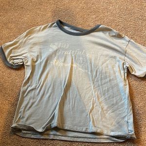 Stay grateful AE cropped tee